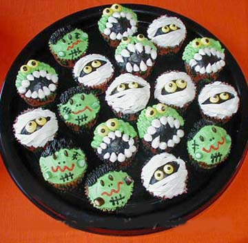 Halloween Lambeth Coffin Cake - Lil Cupcake Monkey